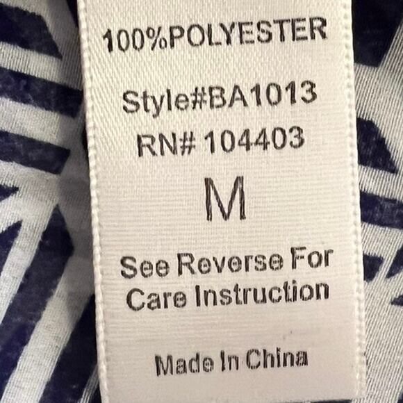 Blu Pepper Navy Geometric Cutout Back Long Sleeve Top Size Medium NWT - Picture 8 of 9